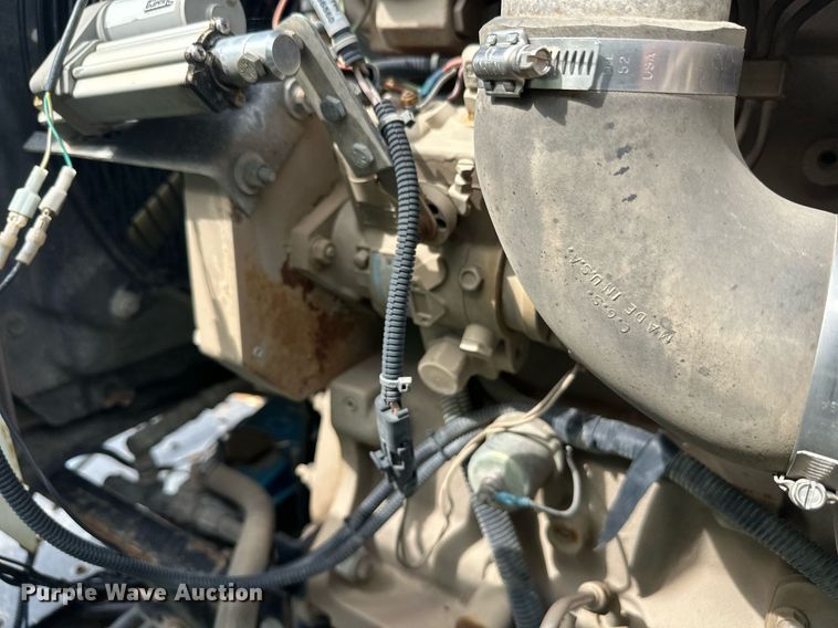 image for item DT6314 2006 International 4200 street sweeper truck