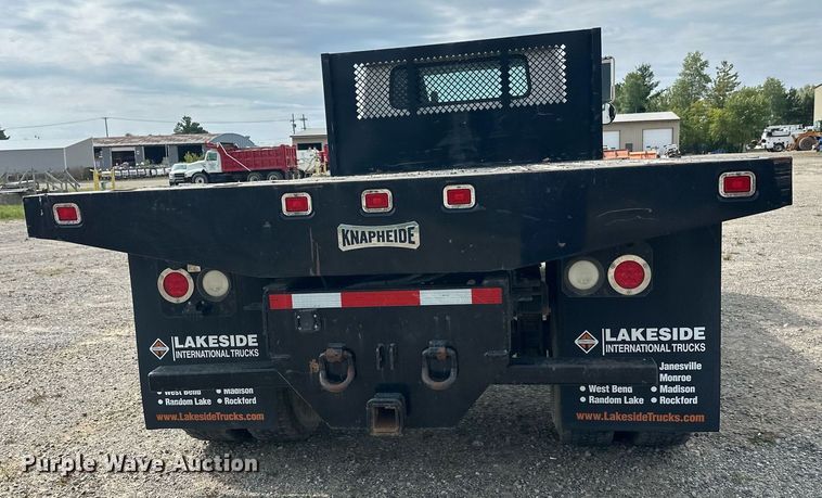 image for item DT6315 1998 International 4900 flatbed truck