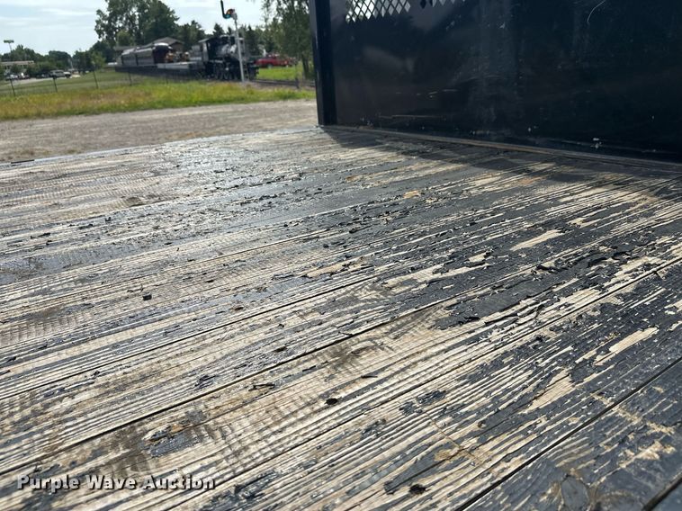 image for item DT6315 1998 International 4900 flatbed truck