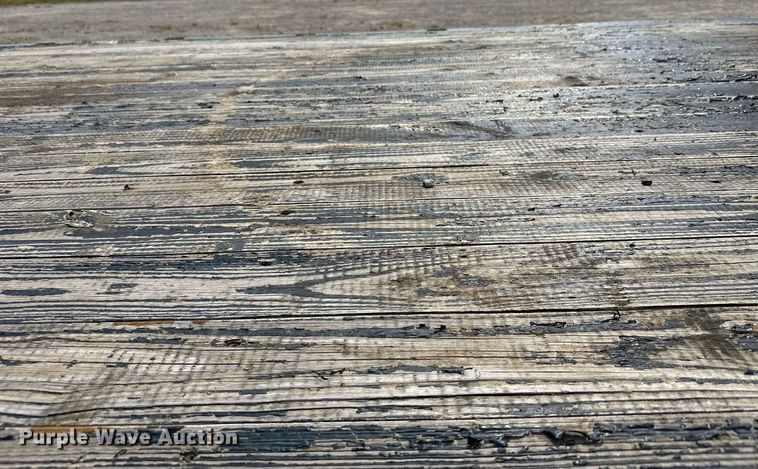 image for item DT6315 1998 International 4900 flatbed truck