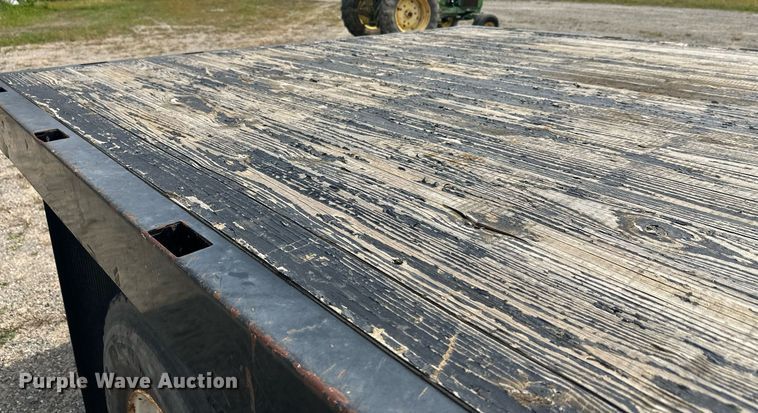 image for item DT6315 1998 International 4900 flatbed truck