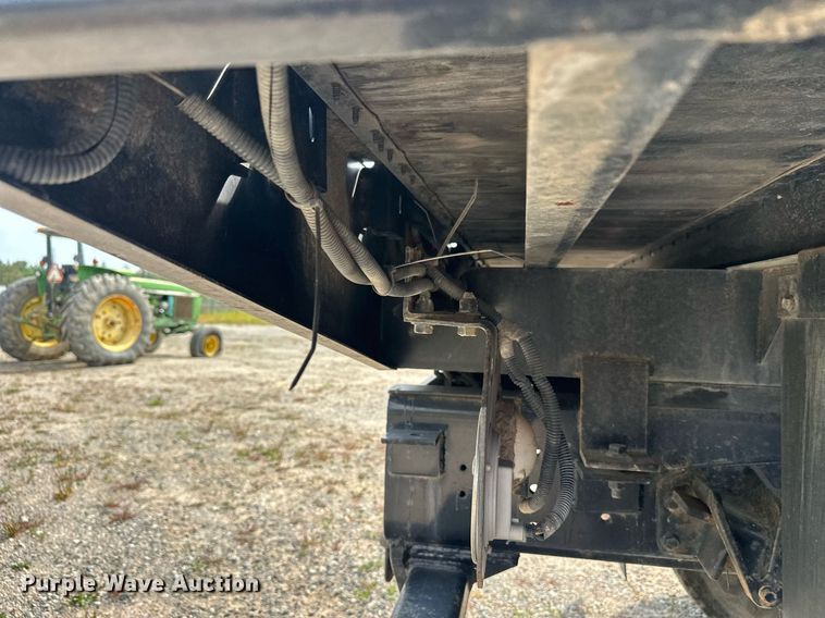 image for item DT6315 1998 International 4900 flatbed truck