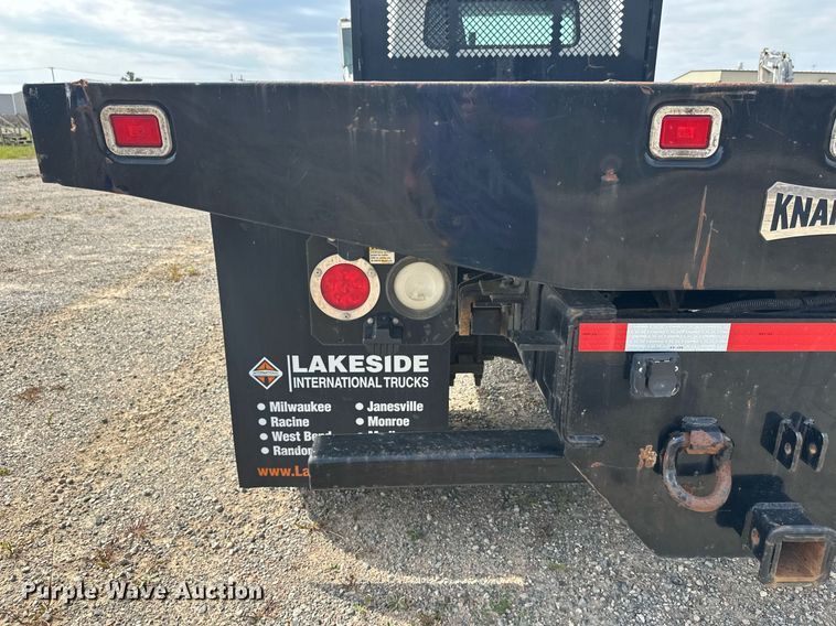 image for item DT6315 1998 International 4900 flatbed truck