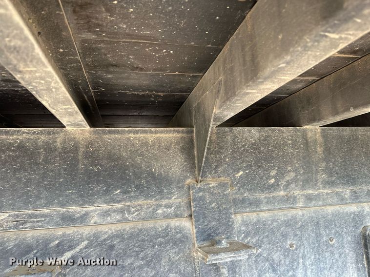 image for item DT6315 1998 International 4900 flatbed truck