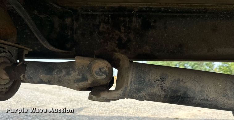 image for item DT6315 1998 International 4900 flatbed truck