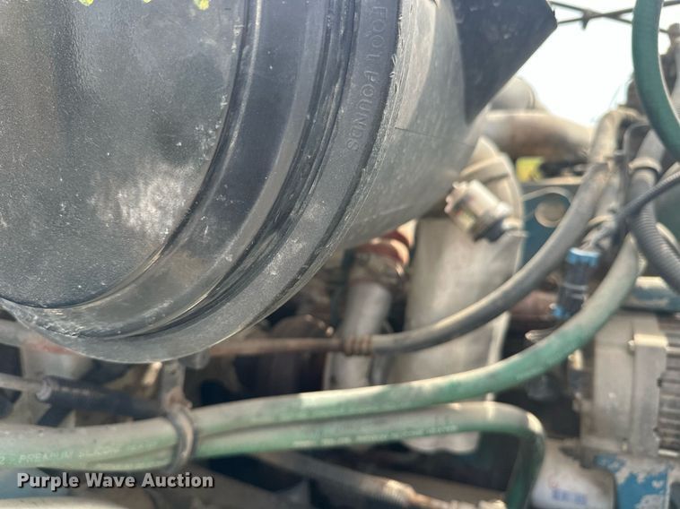 image for item DT6315 1998 International 4900 flatbed truck