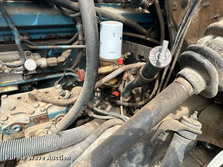 image for item DT6315 1998 International 4900 flatbed truck