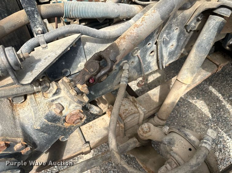 image for item DT6315 1998 International 4900 flatbed truck