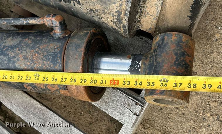 image for item DT6327 Hydraulic cylinder