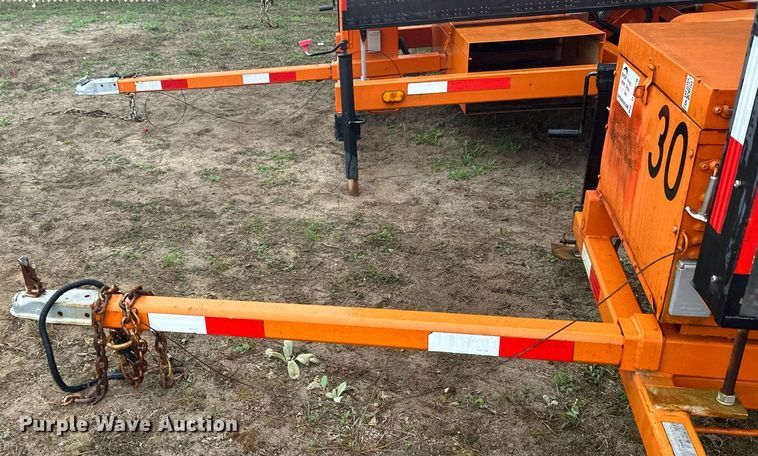 image for item DT6328 1998 American Signal message board trailer