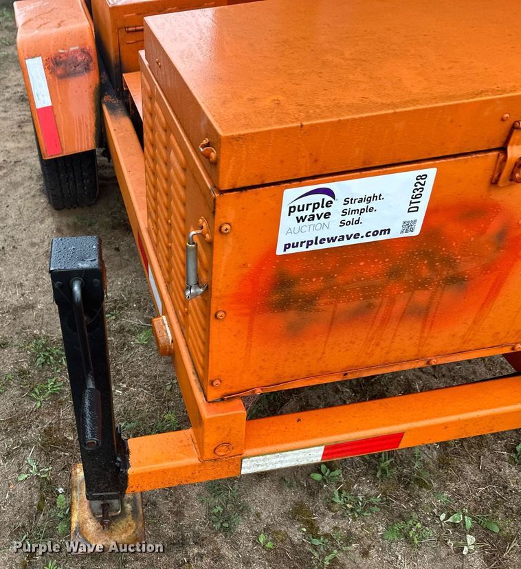 image for item DT6328 1998 American Signal message board trailer