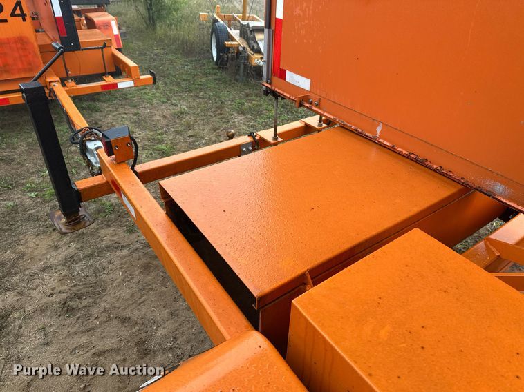 image for item DT6328 1998 American Signal message board trailer