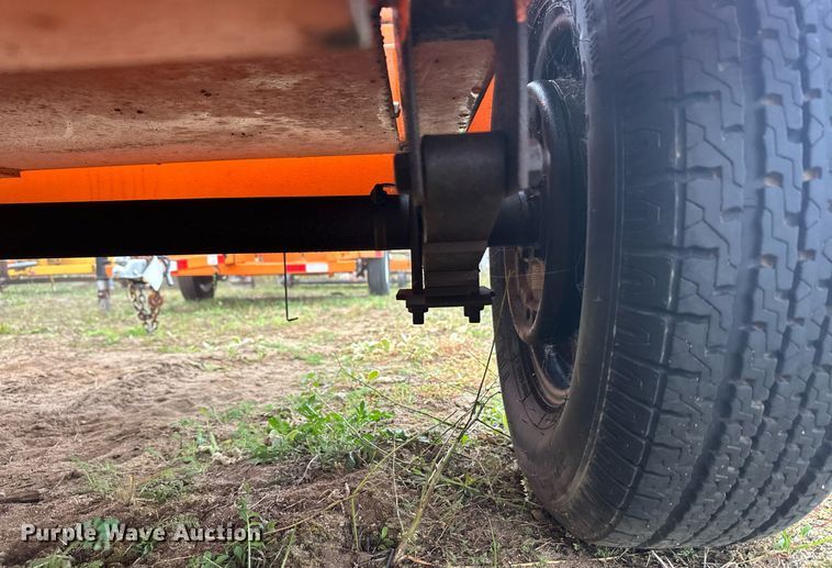 image for item DT6328 1998 American Signal message board trailer