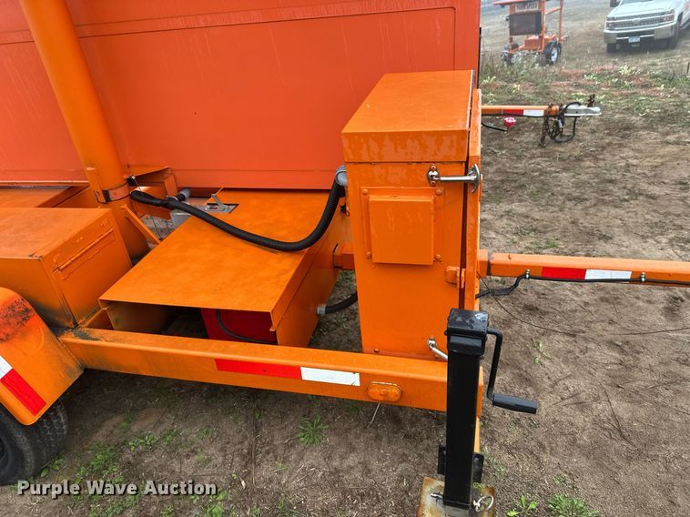 image for item DT6329 2000 American Signal message board trailer