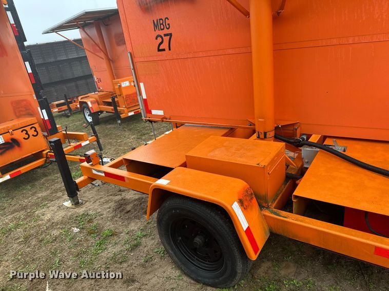 image for item DT6329 2000 American Signal message board trailer