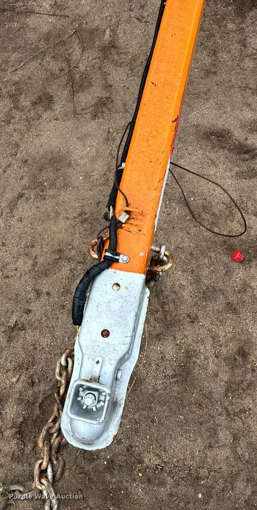 image for item DT6329 2000 American Signal message board trailer