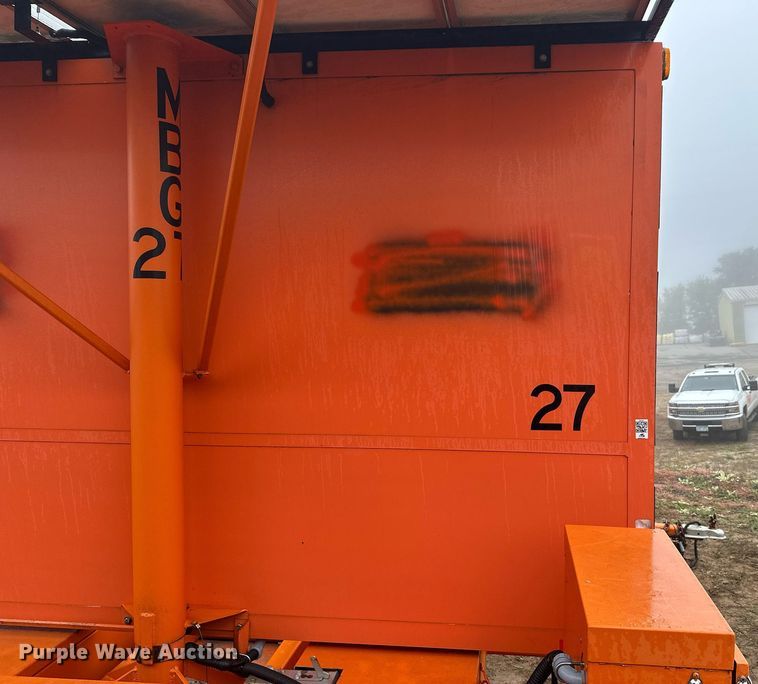 image for item DT6329 2000 American Signal message board trailer