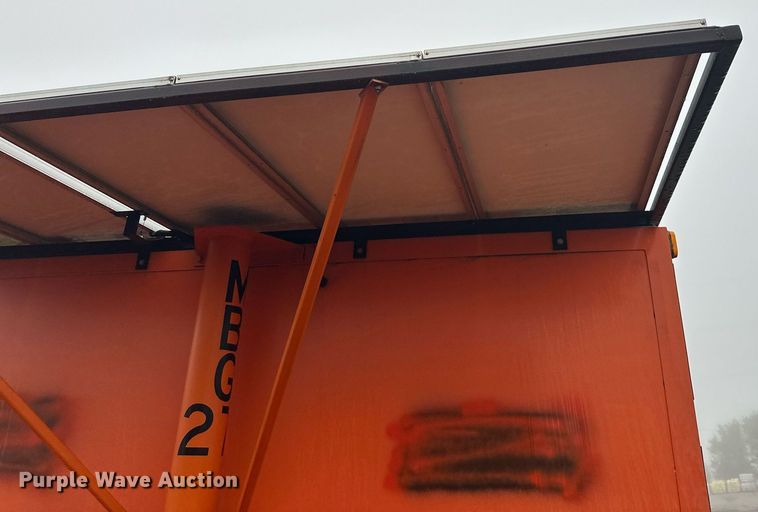 image for item DT6329 2000 American Signal message board trailer