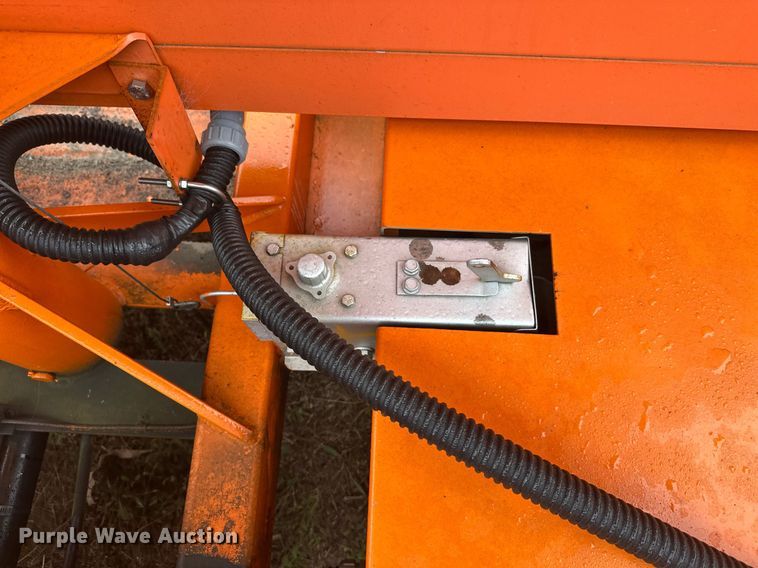 image for item DT6329 2000 American Signal message board trailer