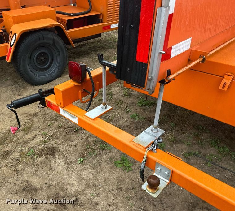 image for item DT6329 2000 American Signal message board trailer