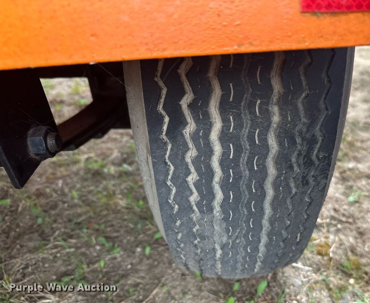 image for item DT6329 2000 American Signal message board trailer