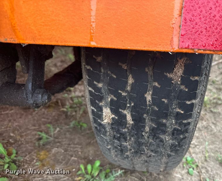 image for item DT6329 2000 American Signal message board trailer