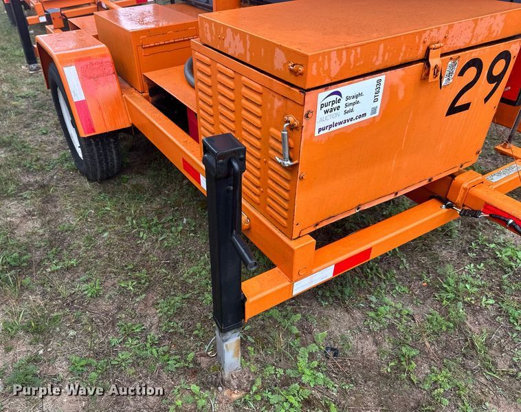 image for item DT6330 1998 American Signal message board trailer