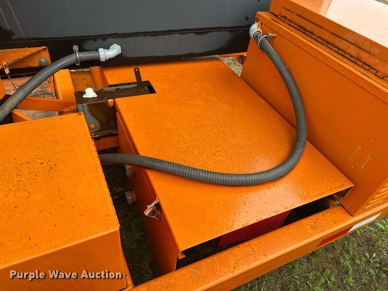 image for item DT6330 1998 American Signal message board trailer