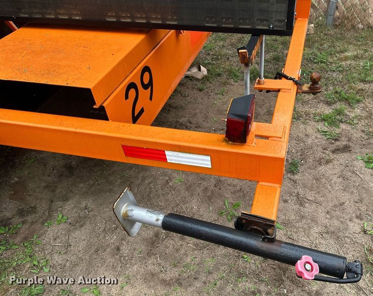 image for item DT6330 1998 American Signal message board trailer