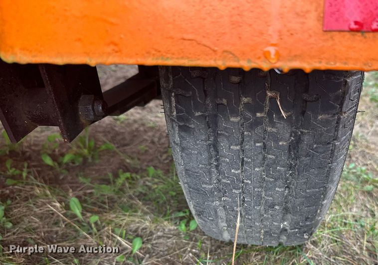 image for item DT6330 1998 American Signal message board trailer