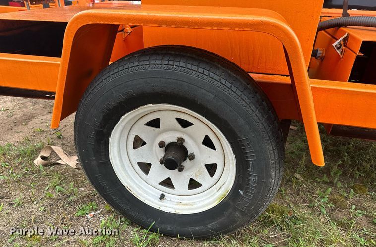 image for item DT6330 1998 American Signal message board trailer