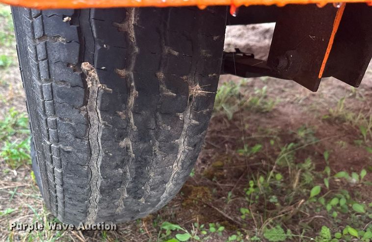 image for item DT6330 1998 American Signal message board trailer