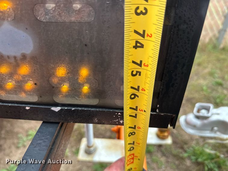 image for item DT6331 1999 American Signal message board trailer