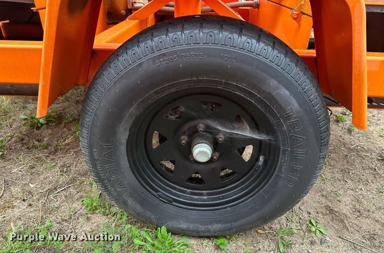 image for item DT6331 1999 American Signal message board trailer