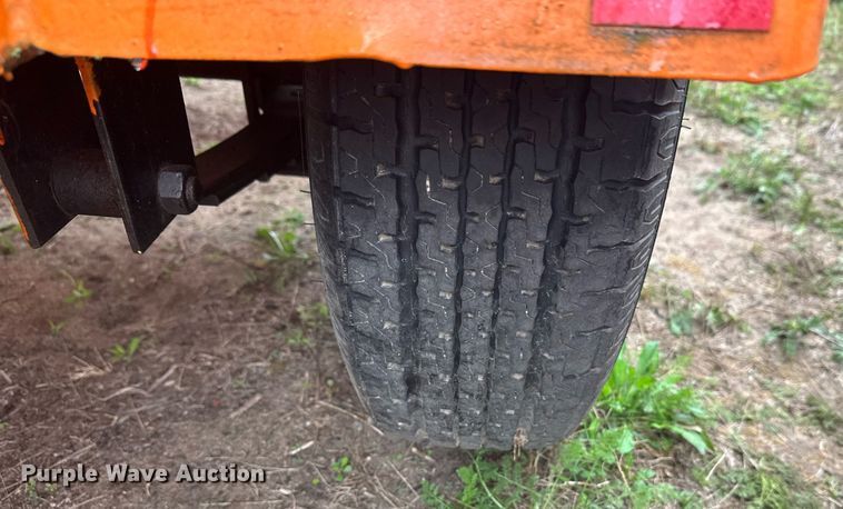 image for item DT6331 1999 American Signal message board trailer