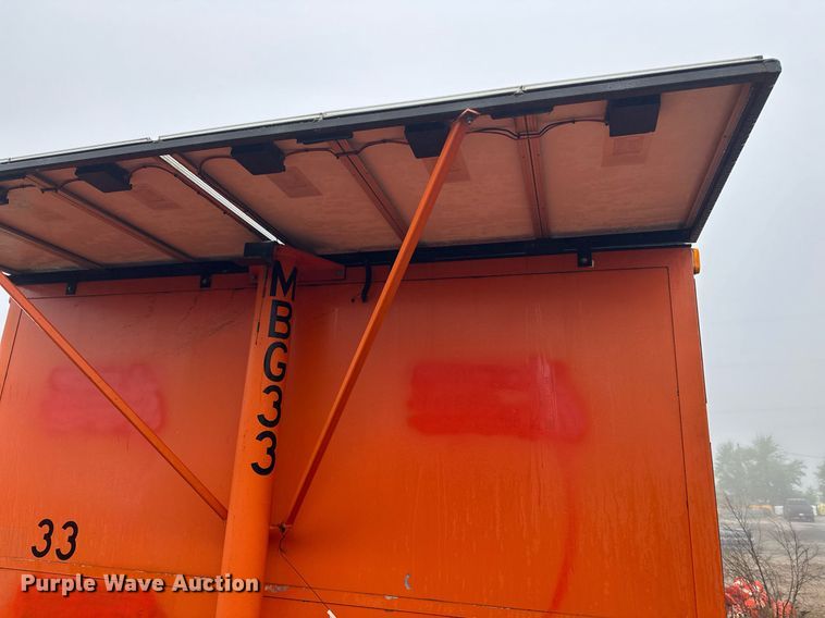 image for item DT6332 American Signal message board trailer