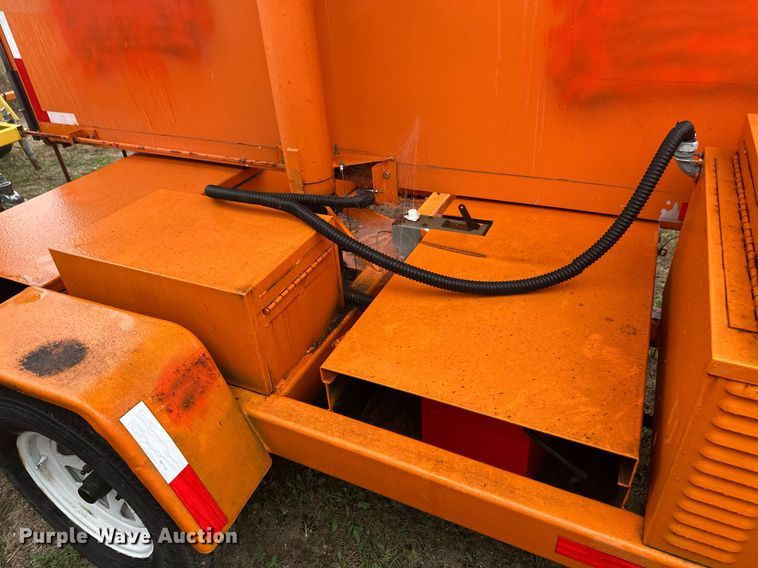 image for item DT6332 American Signal message board trailer