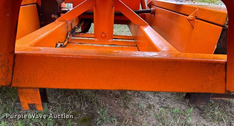 image for item DT6334 2000 American Signal message board trailer