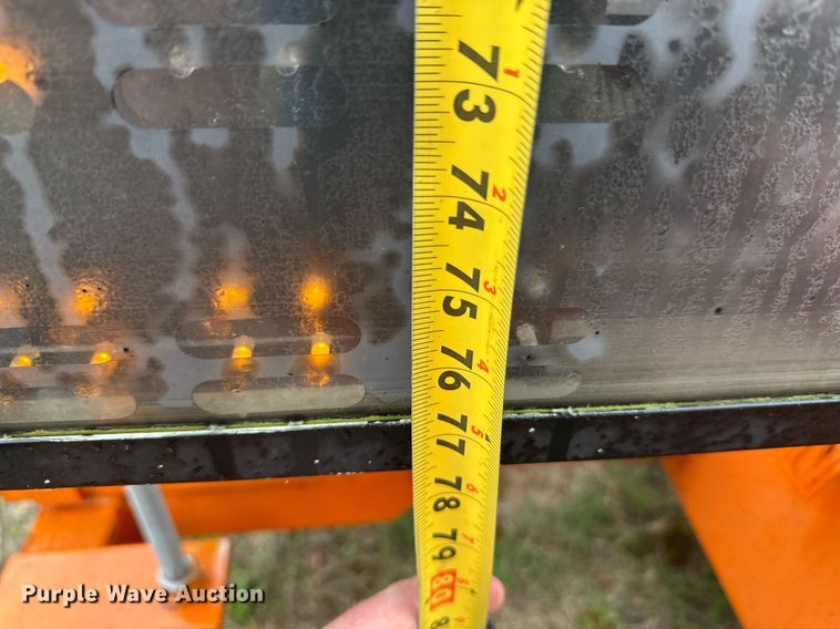 image for item DT6334 2000 American Signal message board trailer