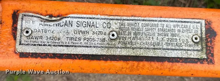 image for item DT6334 2000 American Signal message board trailer