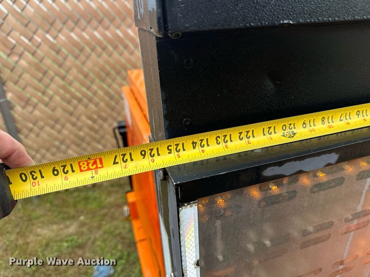 image for item DT6335 1999 American Signal message board trailer