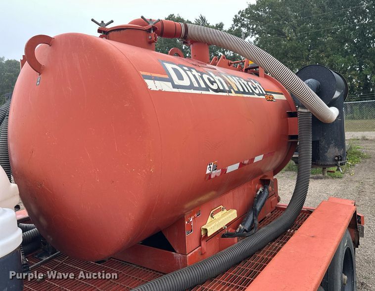 image for item DT6338 2010 Ditch Witch  FX30 vacuum excavator