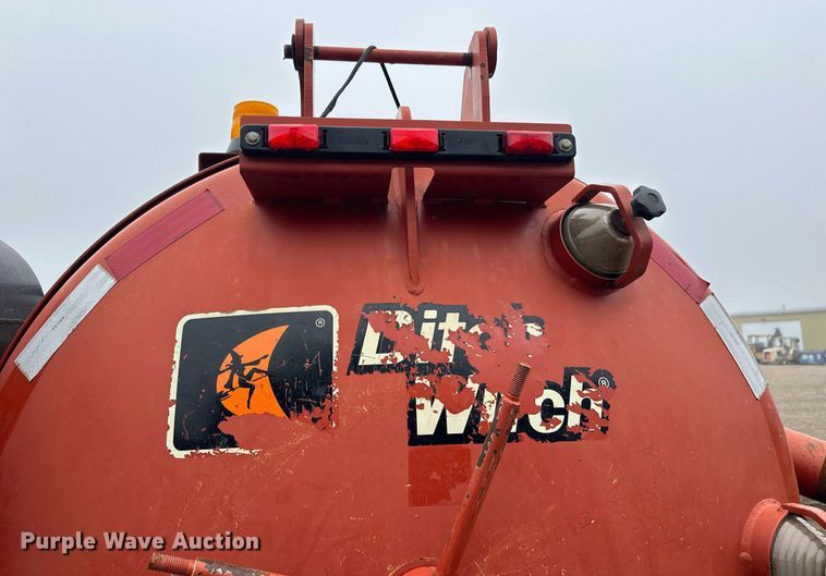image for item DT6338 2010 Ditch Witch  FX30 vacuum excavator