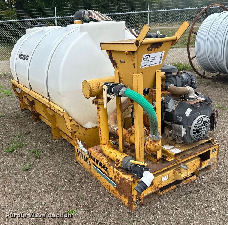 image for item DT6339 2004 Vermeer ST750A mud mixer