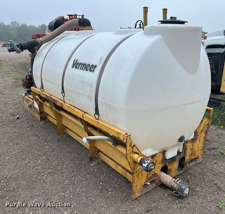 image for item DT6339 2004 Vermeer ST750A mud mixer