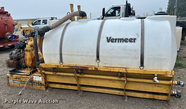 image for item DT6339 2004 Vermeer ST750A mud mixer