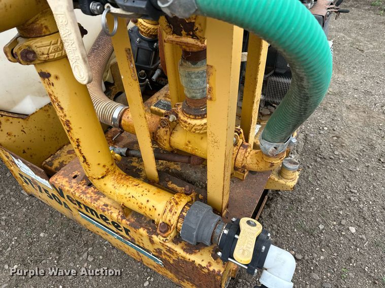 image for item DT6339 2004 Vermeer ST750A mud mixer