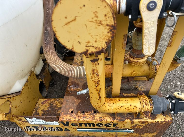 image for item DT6339 2004 Vermeer ST750A mud mixer