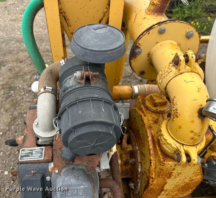 image for item DT6339 2004 Vermeer ST750A mud mixer