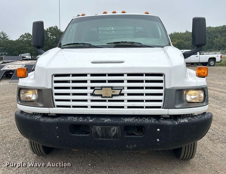 image for item DT6341 2009 Chevrolet C4500 flatbed truck